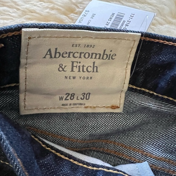 Abercrombie & Fitch 👖 Classic Taper Button-fly jeans. 
Size 28x30 - Picture 5 of 7